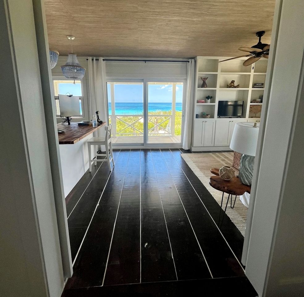 Incredible Beach House with Beach Access and Fantastic Sights in Governor's Harbour, North Eleuthera