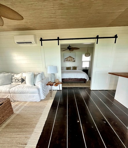 Beach Houses (Bahamas, Governor's Harbour, North Eleuthera)