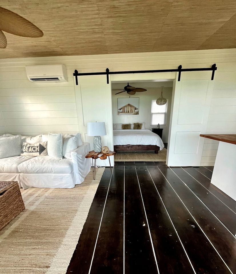 Incredible Beach House with Beach Access and Fantastic Sights in Governor's Harbour, North Eleuthera