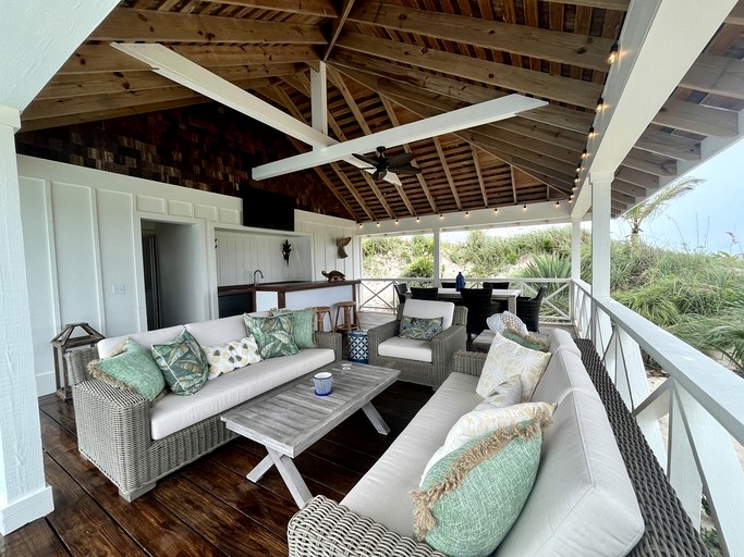 Beach Houses (Bahamas, Governor's Harbour, North Eleuthera)