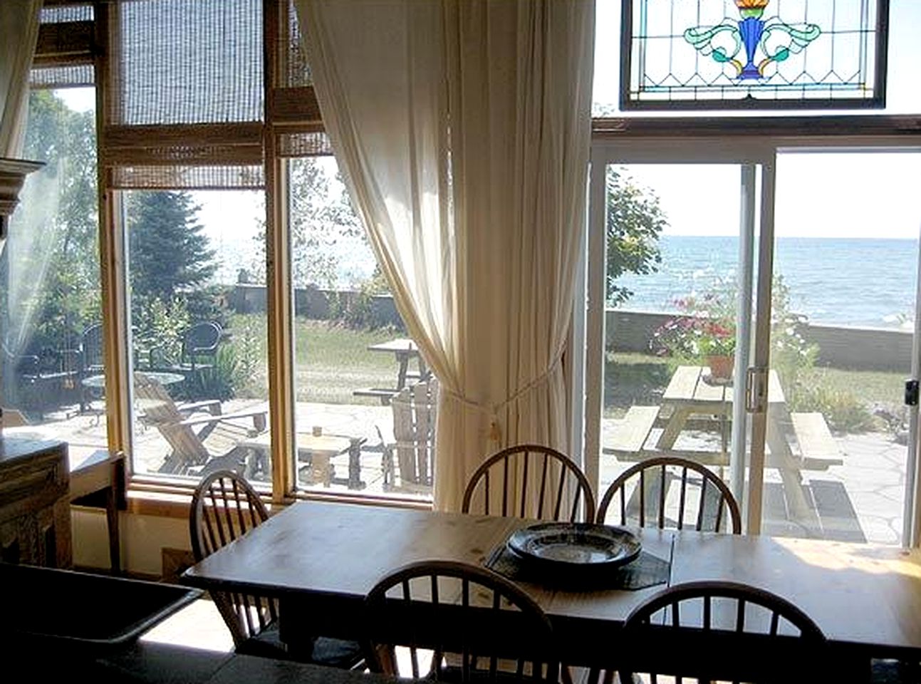 Rustic Lakefront Cottage Rental near Belleville, Ontario