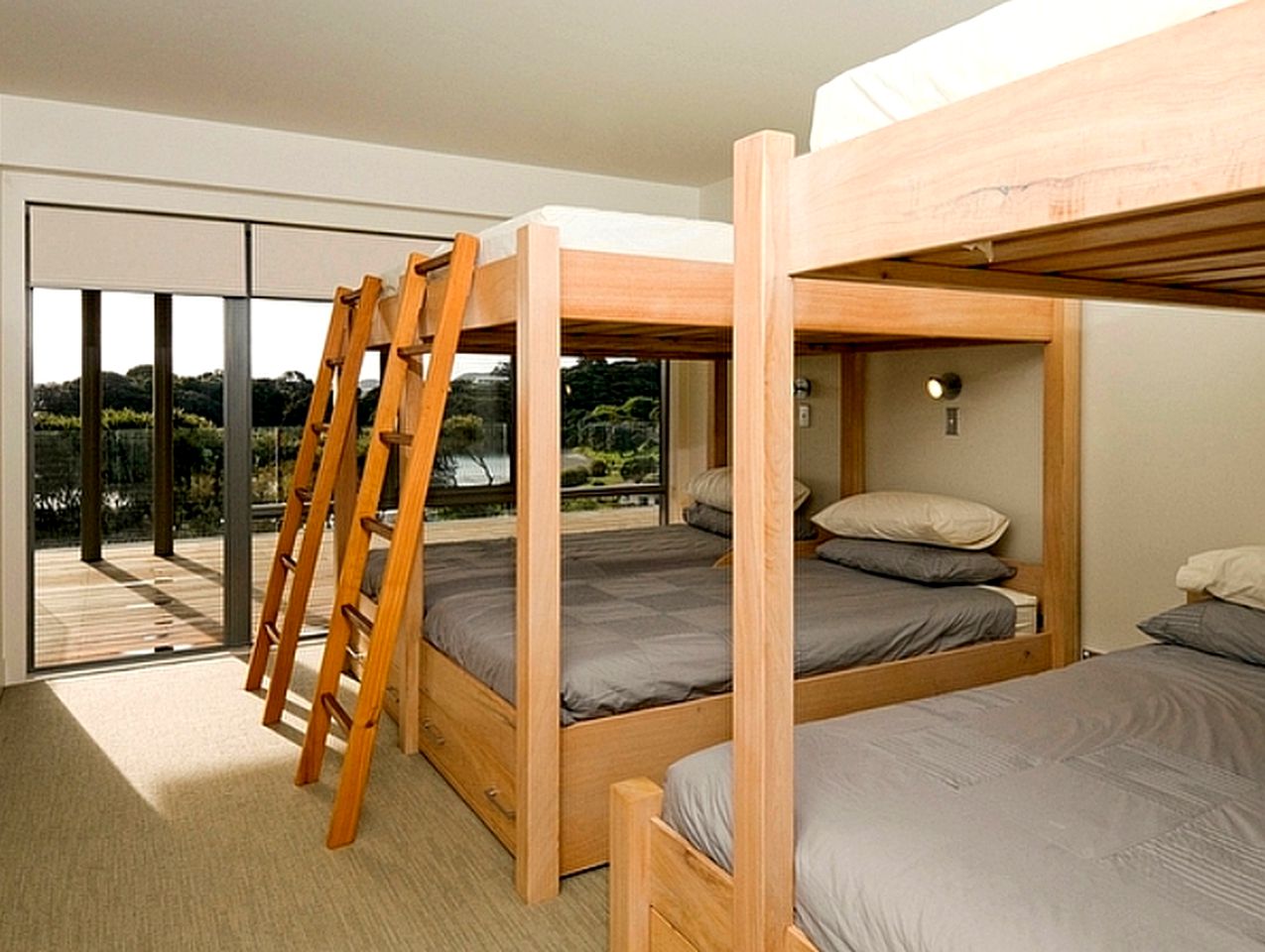 Spacious Oceanfront Villa Rental in Bay of Islands, New Zealand