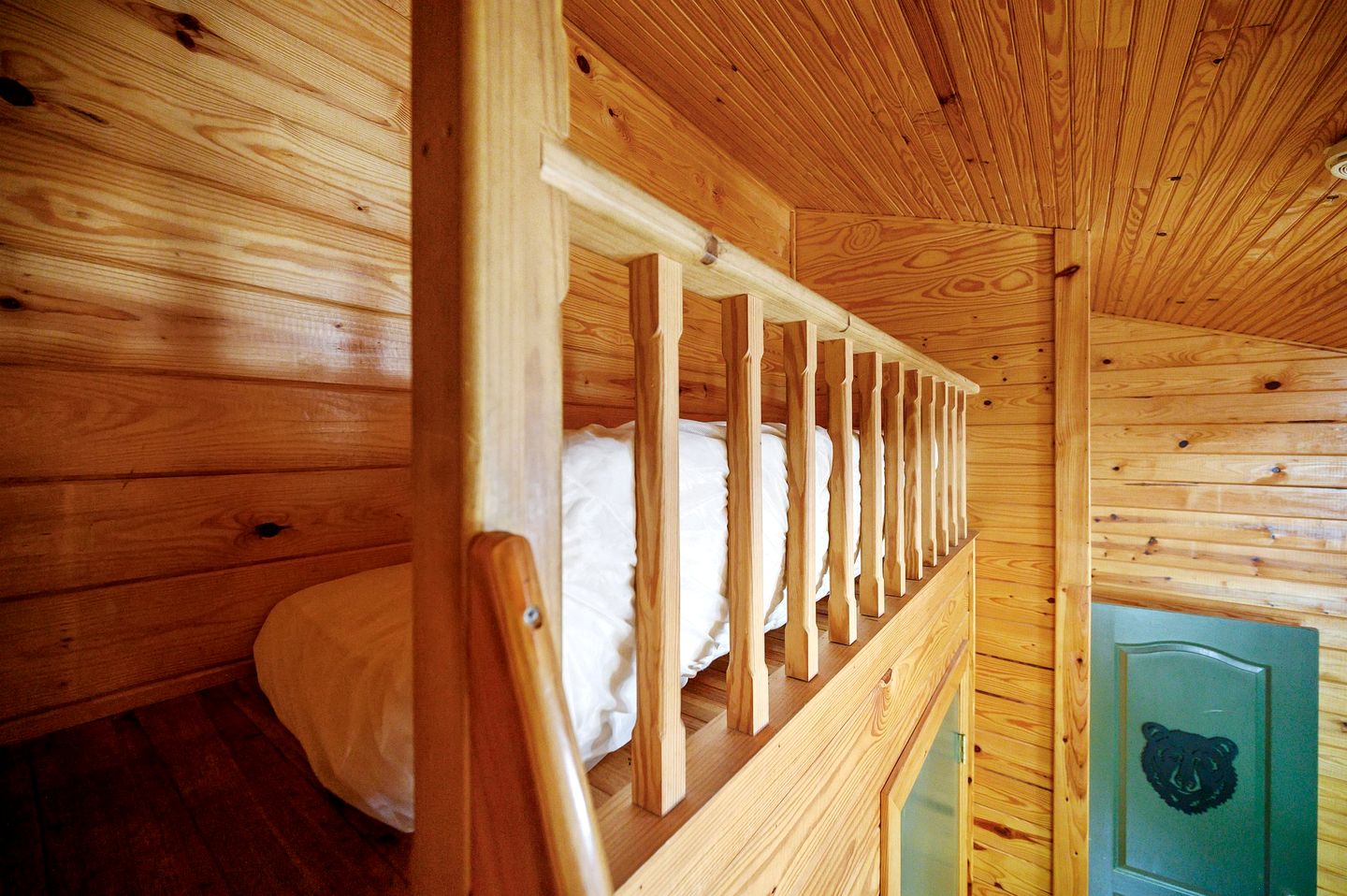 Impressive Cabin with Hot-tub Nestled Amidst Trees in Broken Bow, Oklahoma
