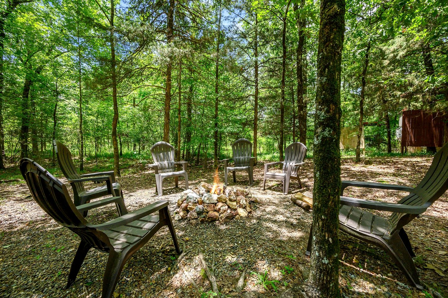 Impressive Cabin with Hot-tub Nestled Amidst Trees in Broken Bow, Oklahoma