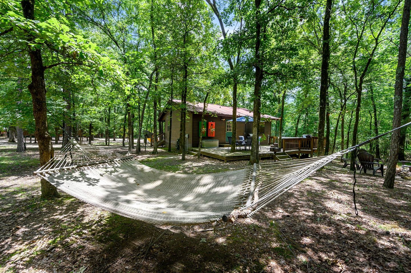 Impressive Cabin with Hot-tub Nestled Amidst Trees in Broken Bow, Oklahoma