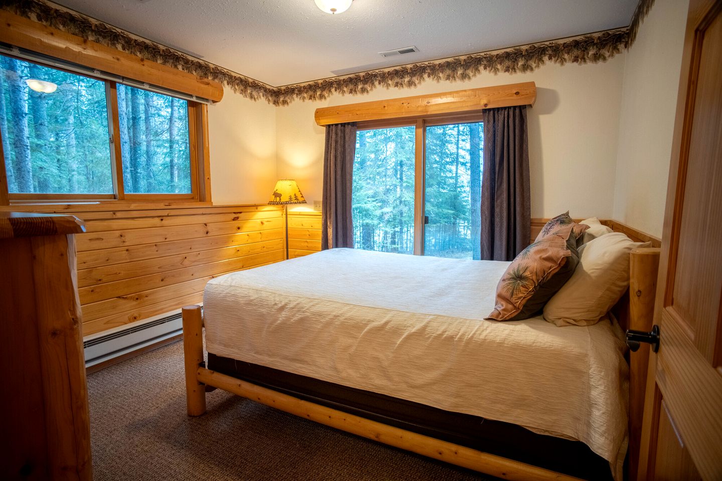 Expansive Birch Lake Cabin with Large Great Room & Outdoor Fun Near Babbitt, Minnesota