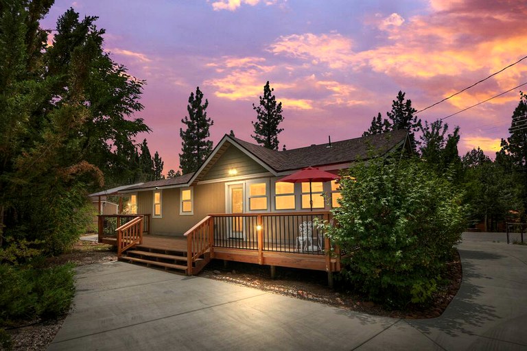 Lake Cabin with Fireplace and Barbecue Perfect for Water Sports in Big Bear Lake, California