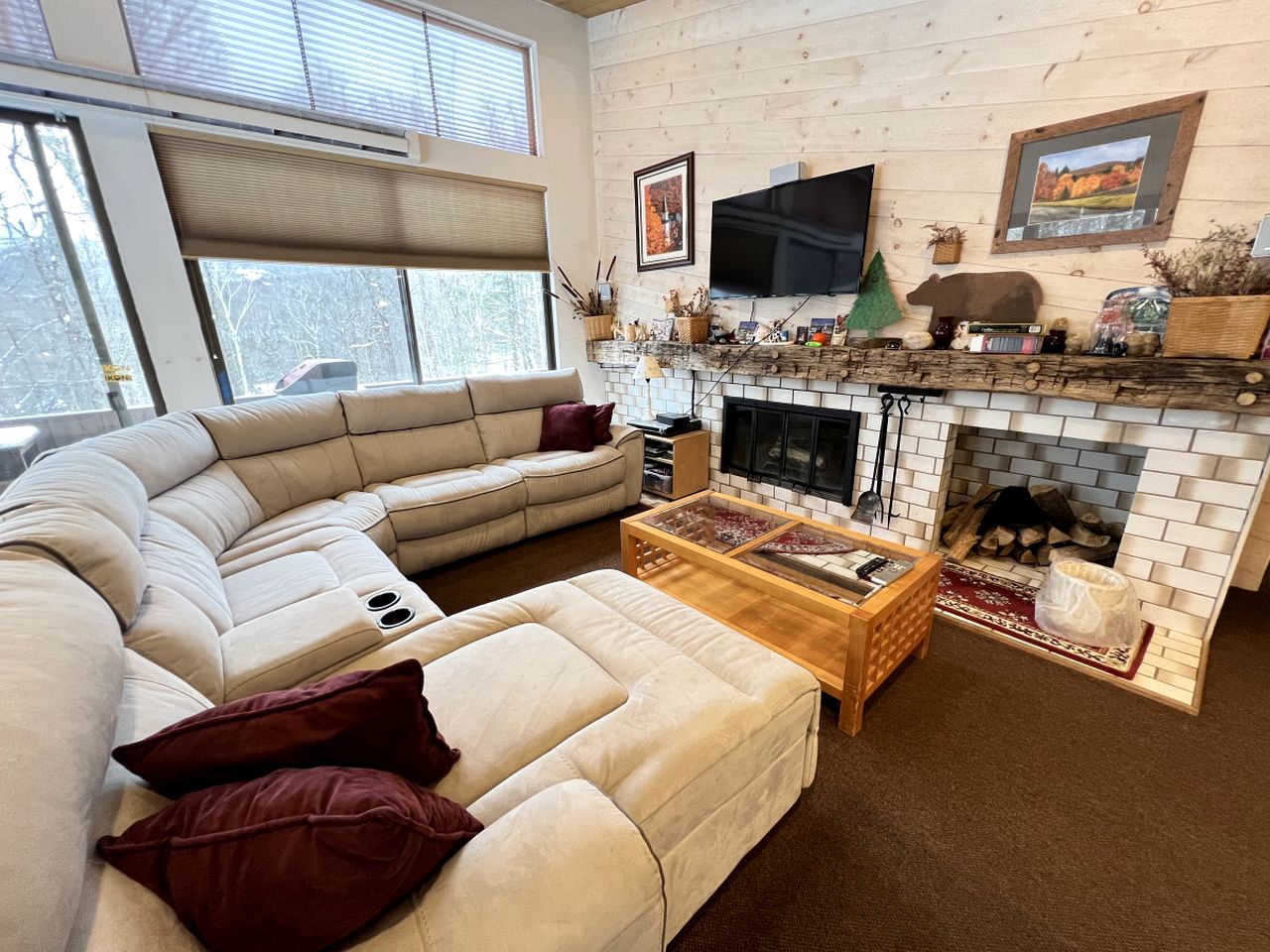 Luminous Cabin Ideal for Families or Groups in Vermont