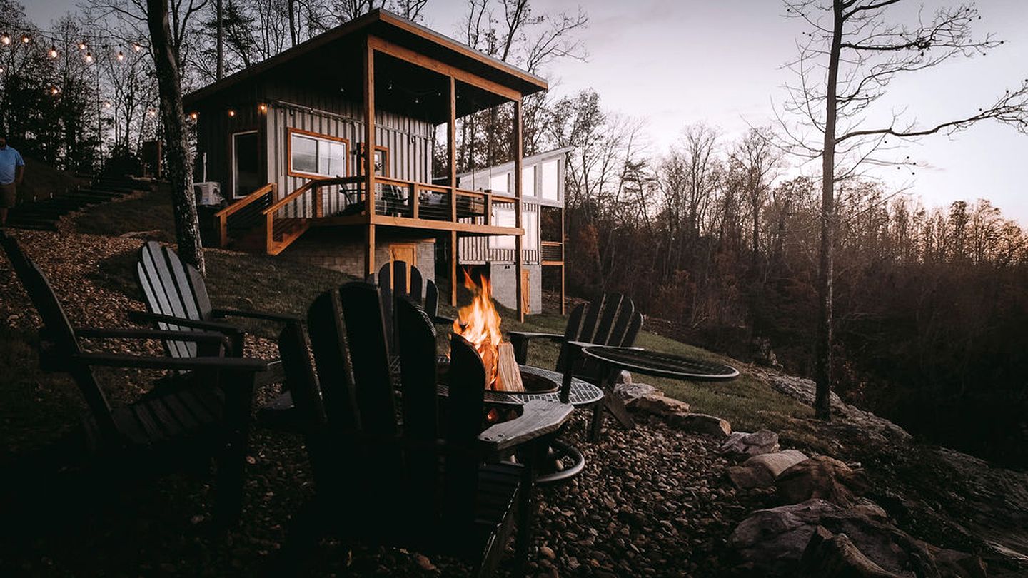 Unique Container with BBQ Ideal for Couples in Georgia
