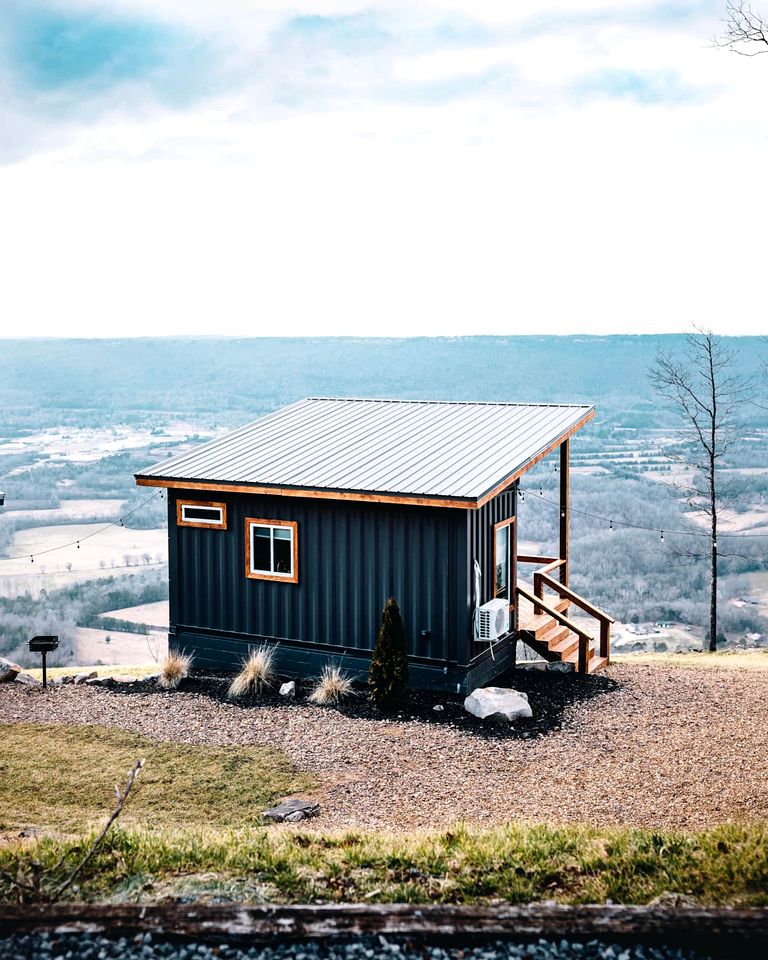Unique Container with BBQ Ideal for Couples in Georgia