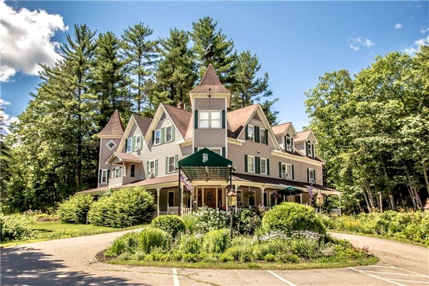 Rustic Bed and Breakfast Rental at White Mountains, New Hampshire