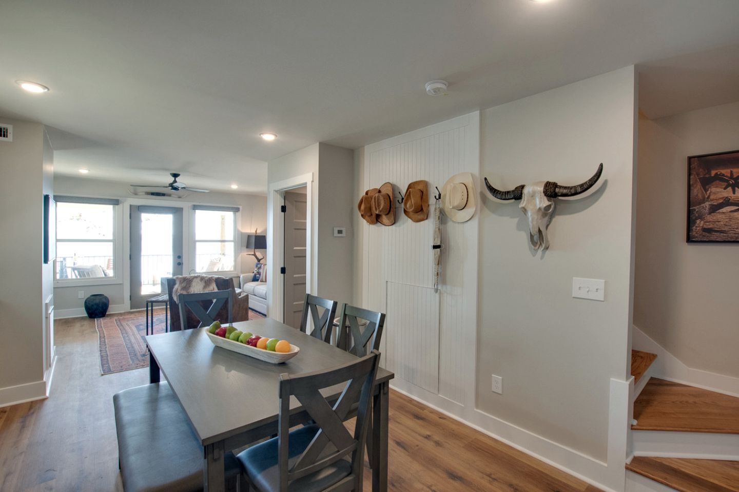 Gorgeous Cabin Great for Groups or Families with Jacuzzi, Fire Pit and Views in Alabama