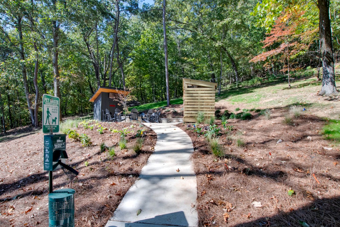 Gorgeous Cabin Great for Groups or Families with Jacuzzi, Fire Pit and Views in Alabama