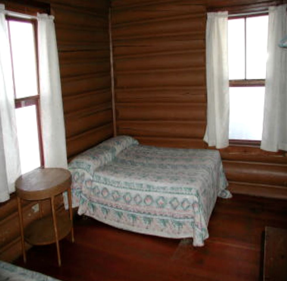 Cabin Rentals next to Moosehead Lake, Maine