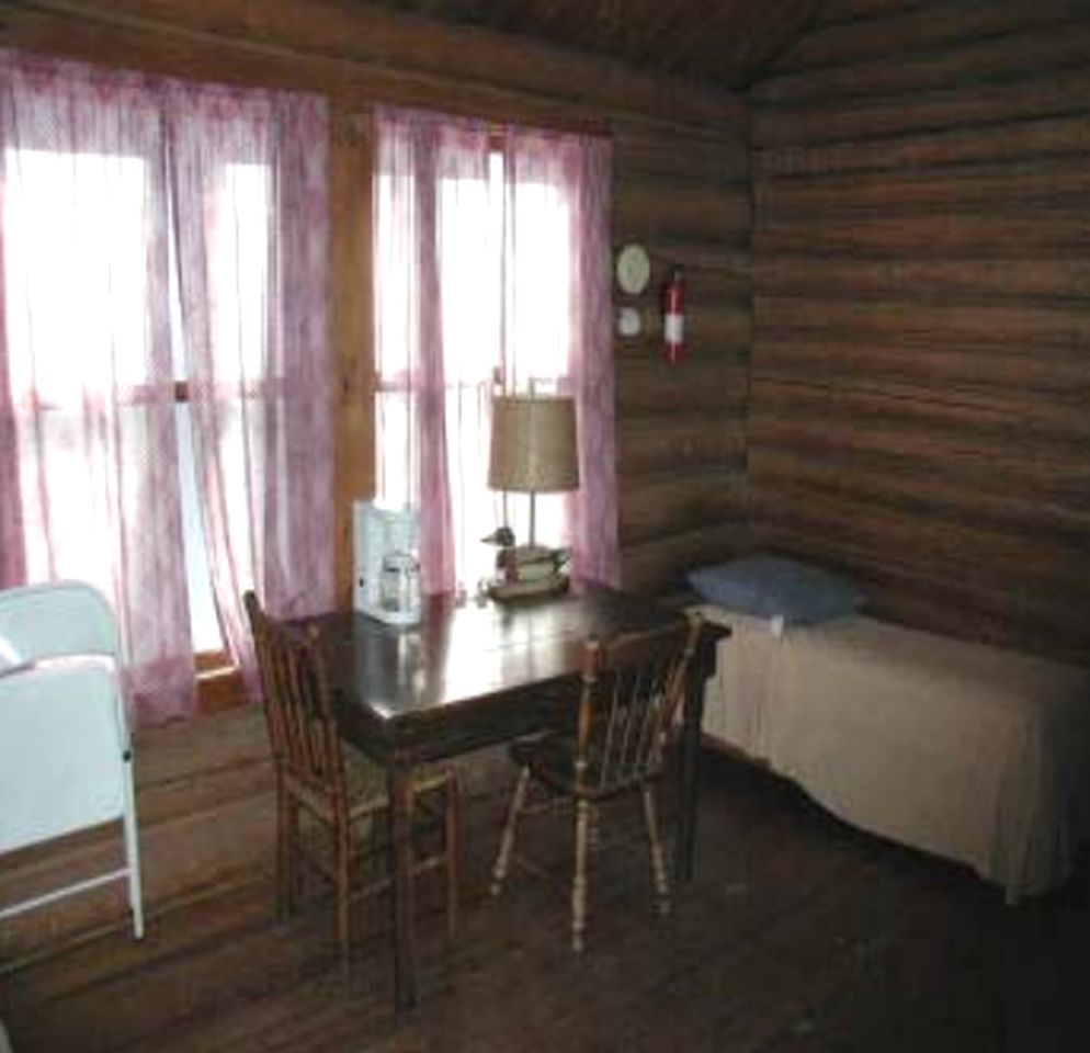 Cabin Rentals next to Moosehead Lake, Maine