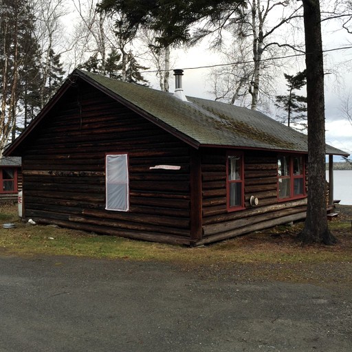 Cabin Rentals next to Moosehead Lake, Maine
