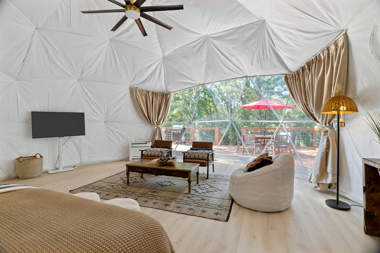Domes (United States of America, Elgin, Texas)