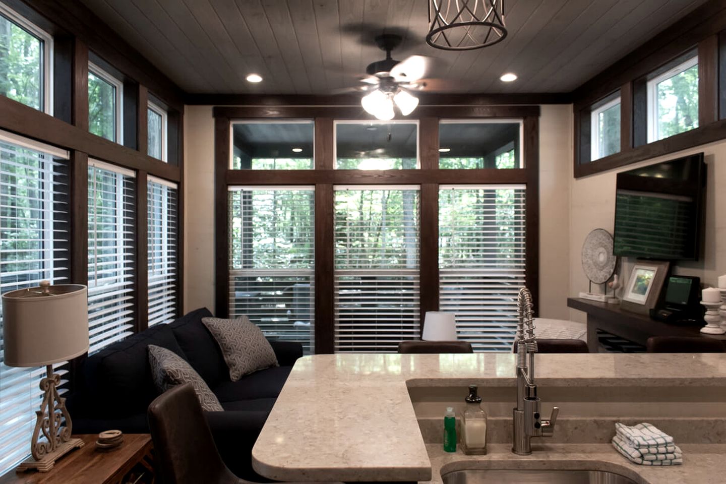 Outstanding Cottage with Fire Pit in Monteagle, Tennessee