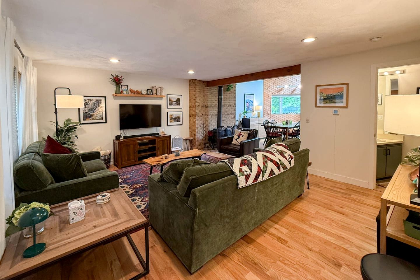 Modern Vacation Rental Near Attitash Mountain in Bartlett, New Hampshire