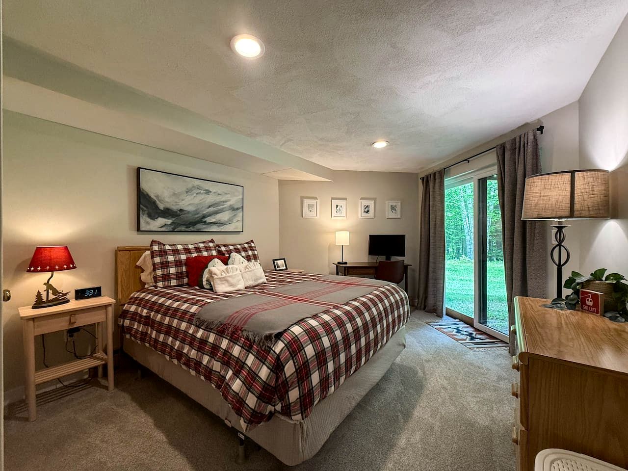 Modern Vacation Rental Near Attitash Mountain in Bartlett, New Hampshire
