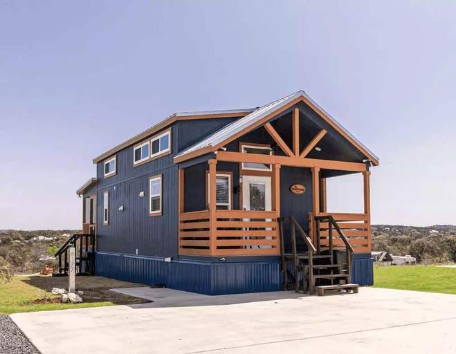 Elegant and Inviting Tiny Home Retreat with Resort Pool and Hill Country Views Near Fredericksburg, TX