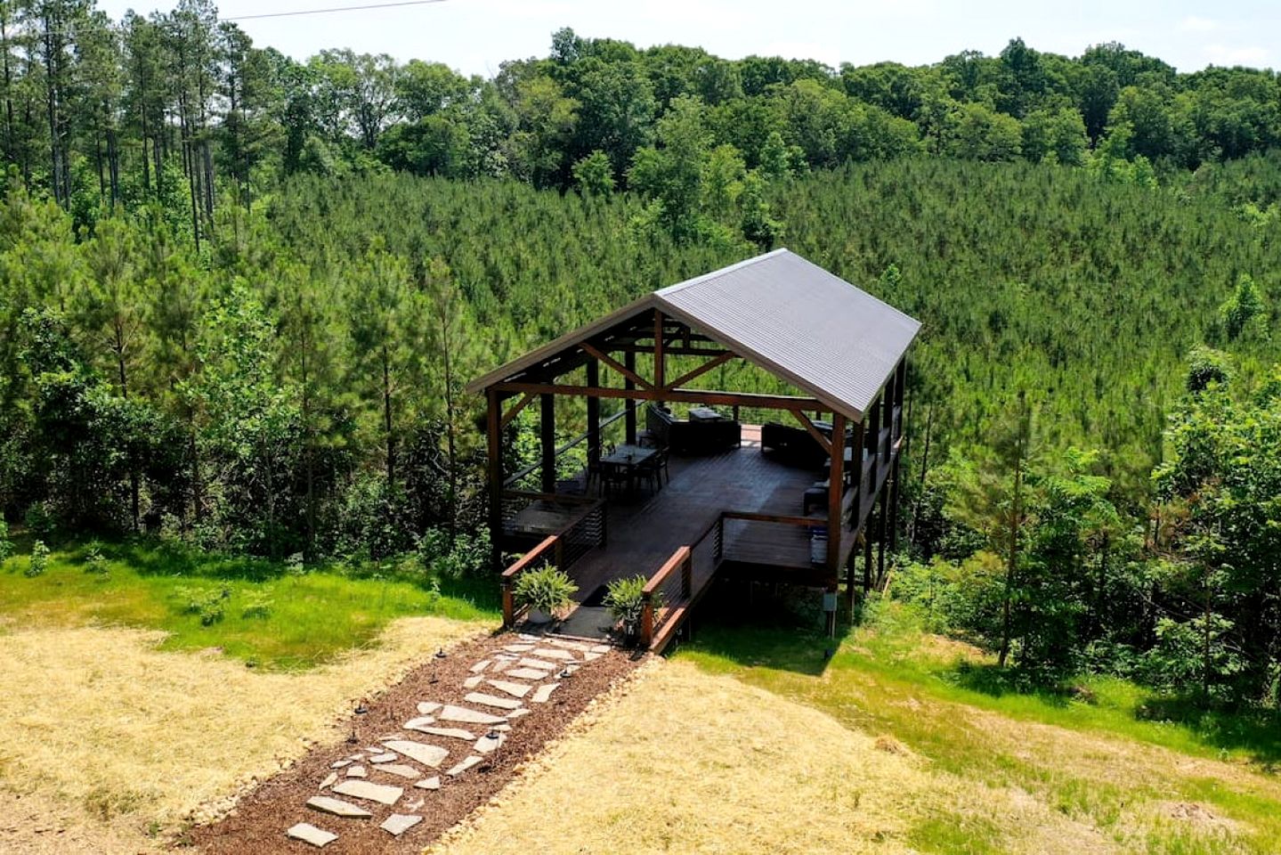 Incredible Safari Tent with Hot-tub, Fire Pit and Sauna in Cadiz, Kentucky