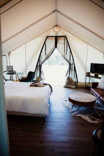 Safari Tents (United States of America, Cadiz, Kentucky)