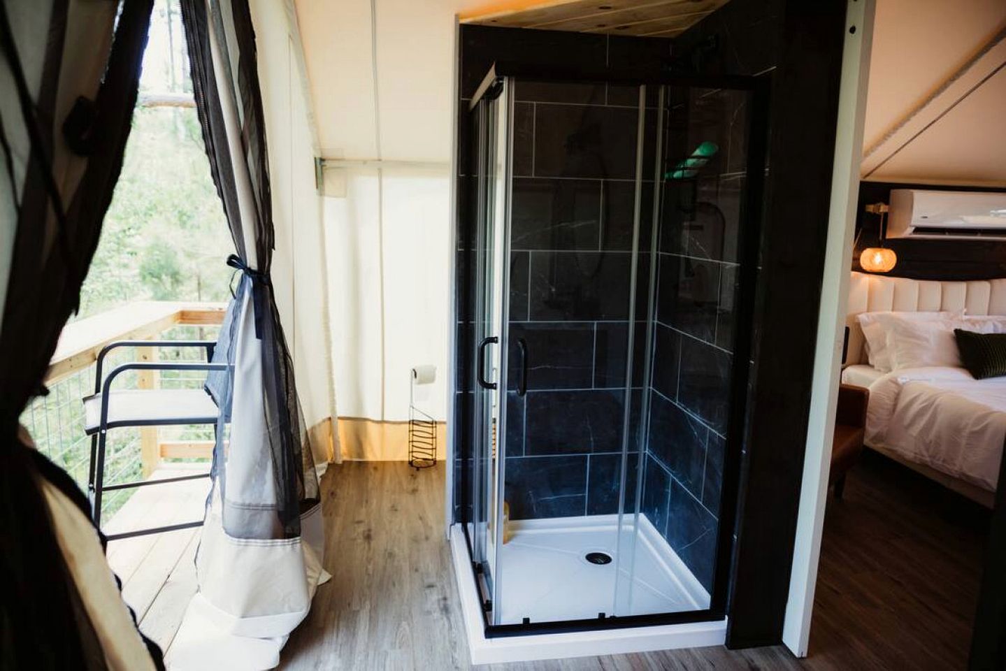Incredible Safari Tent with Hot-tub, Fire Pit and Sauna in Cadiz, Kentucky