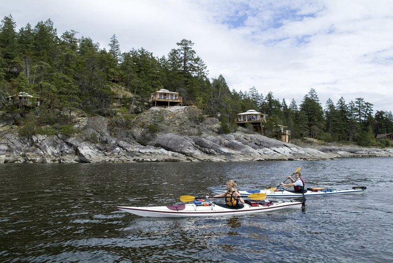 Tented Cabins (Halfmoon Bay, British Columbia, Canada)