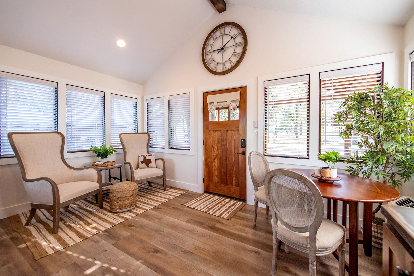 Outdoor Adventure in a Charming Cabin near Elm Mott, Texas