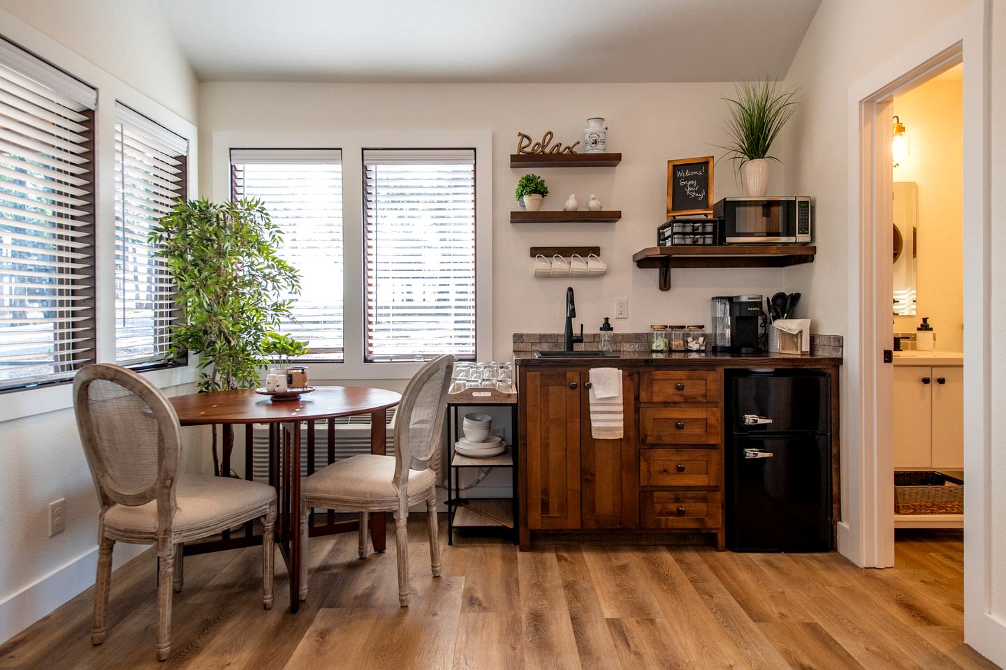 Outdoor Adventure in a Charming Cabin near Elm Mott, Texas