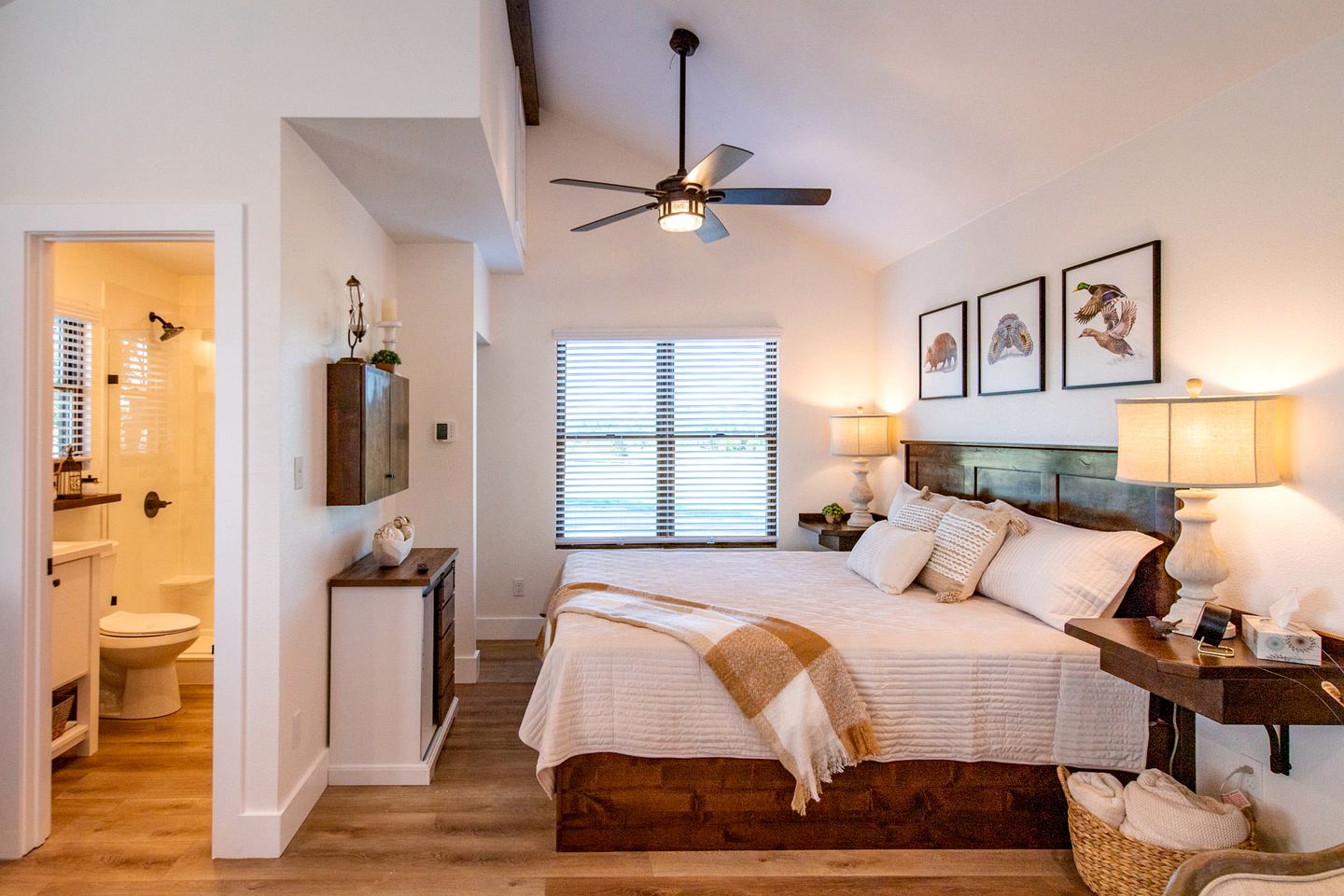 Outdoor Adventure in a Charming Cabin near Elm Mott, Texas