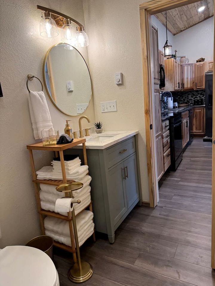 Radiant Family Vacation Rental Retreat near Black Hills Mountain in South Dakota