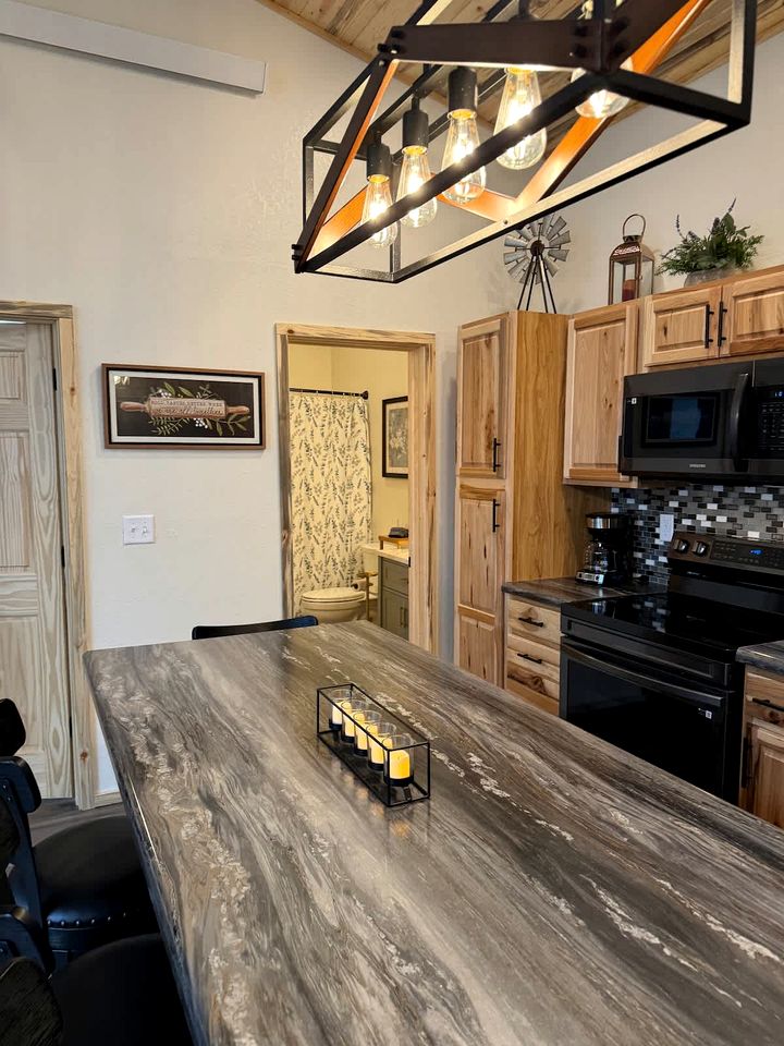 Radiant Family Vacation Rental Retreat near Black Hills Mountain in South Dakota