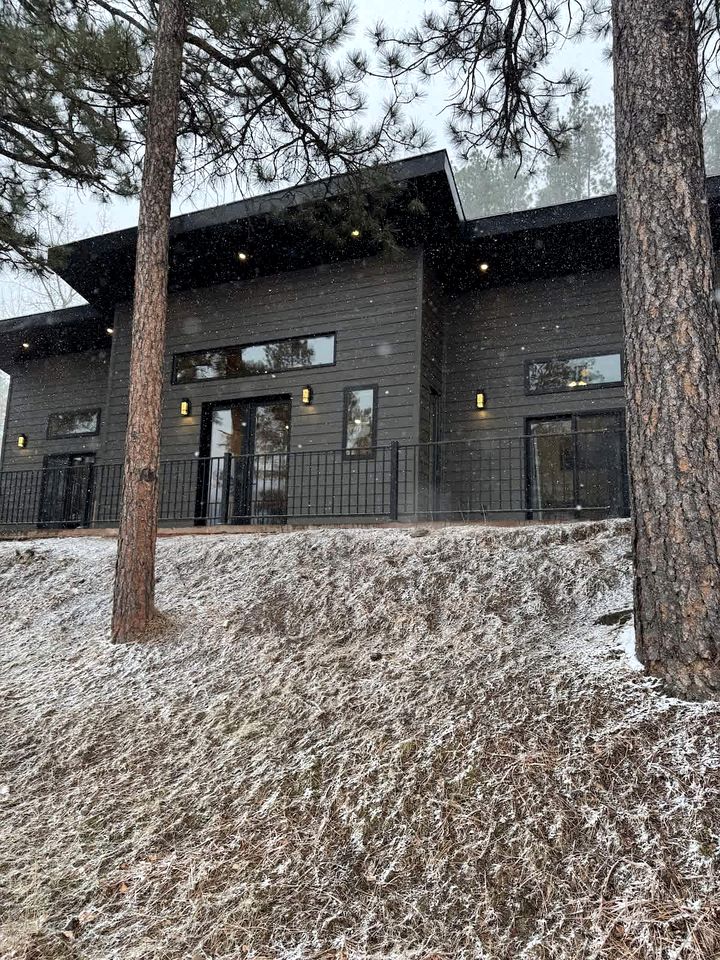 Radiant Family Vacation Rental Retreat near Black Hills Mountain in South Dakota