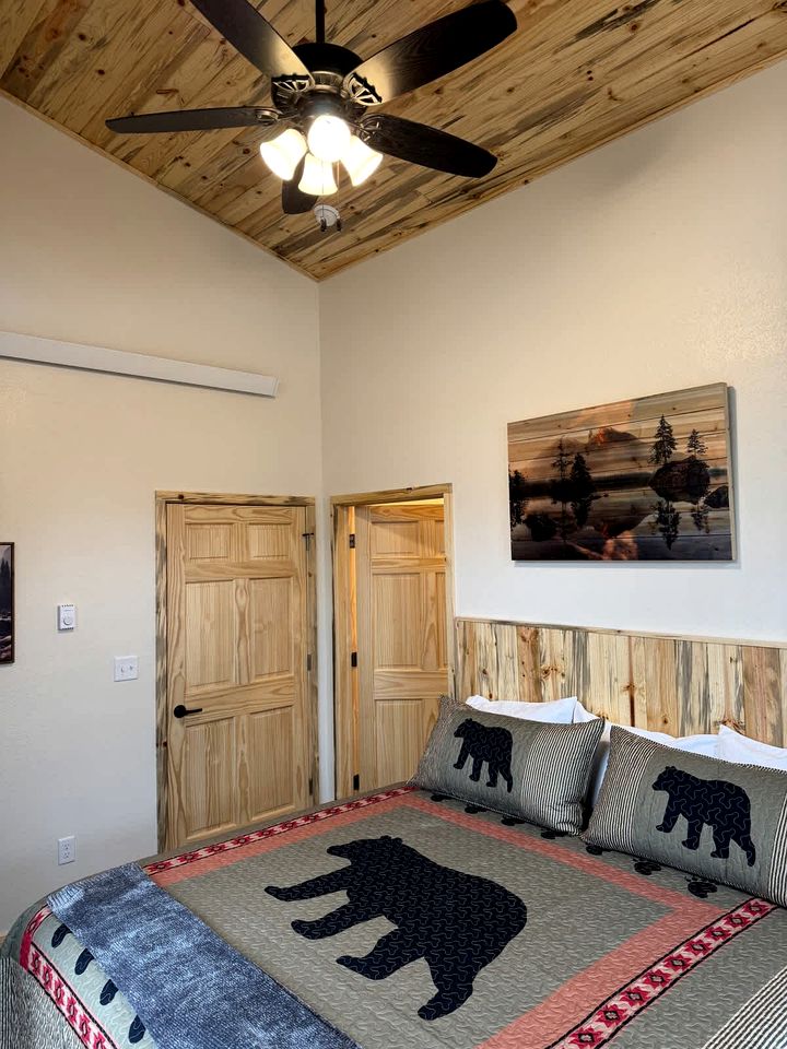 Radiant Family Vacation Rental Retreat near Black Hills Mountain in South Dakota