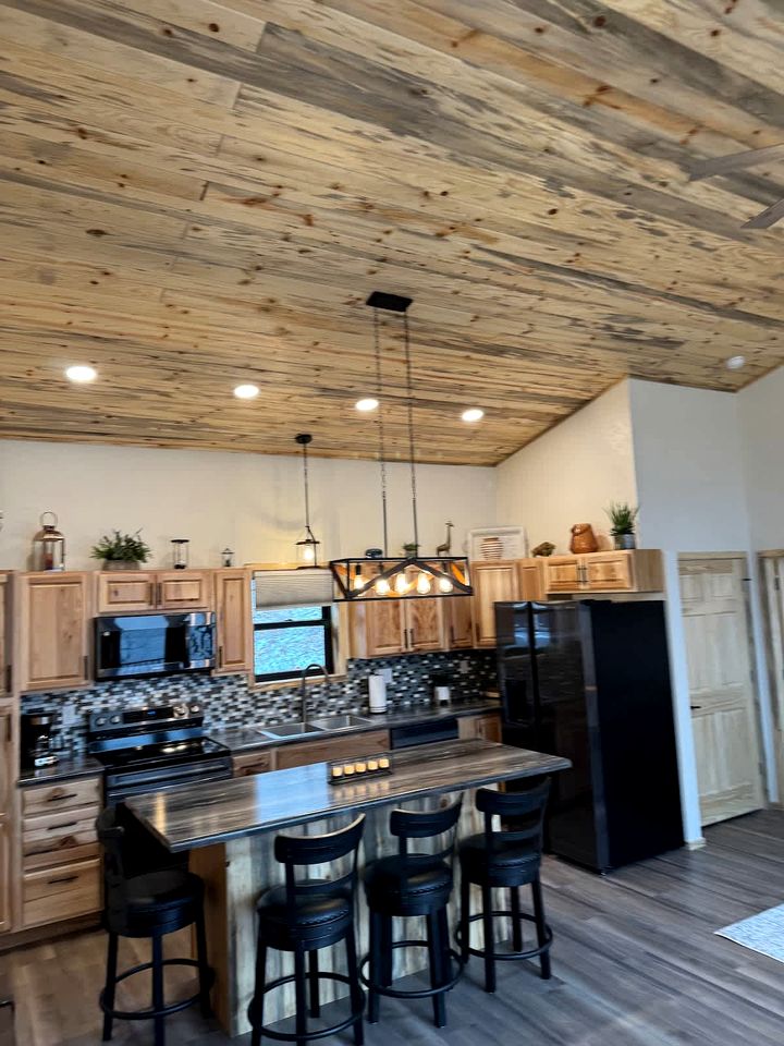 Radiant Family Vacation Rental Retreat near Black Hills Mountain in South Dakota
