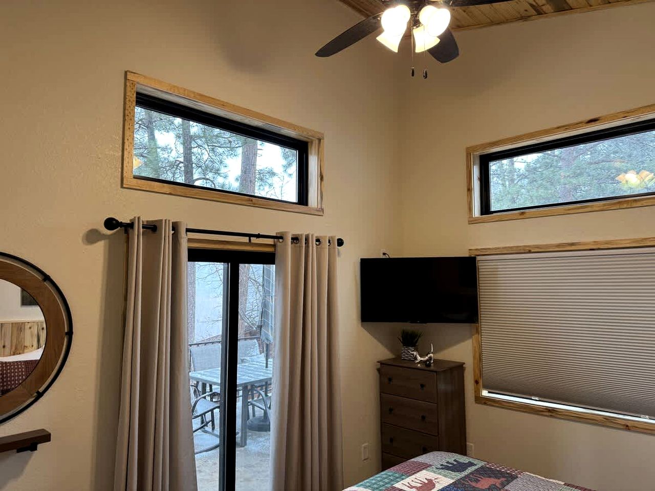 Radiant Family Vacation Rental Retreat near Black Hills Mountain in South Dakota