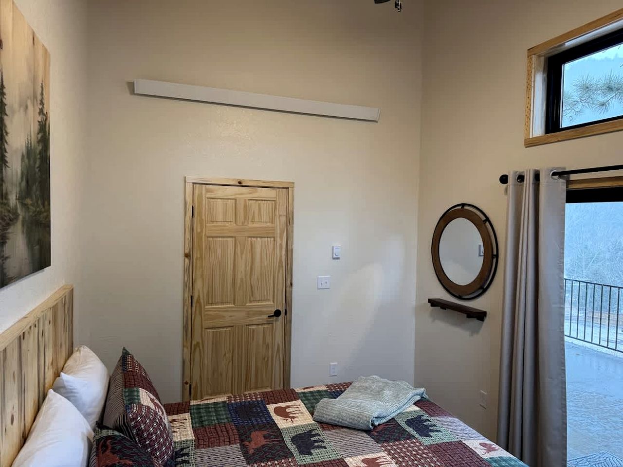 Radiant Family Vacation Rental Retreat near Black Hills Mountain in South Dakota