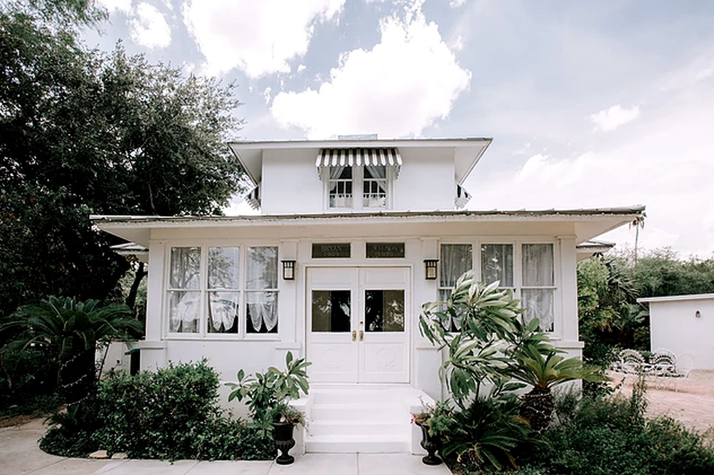 Historic Cottage Rental near Bentsen-Rio Grande Valley State Park in Mission, Texas