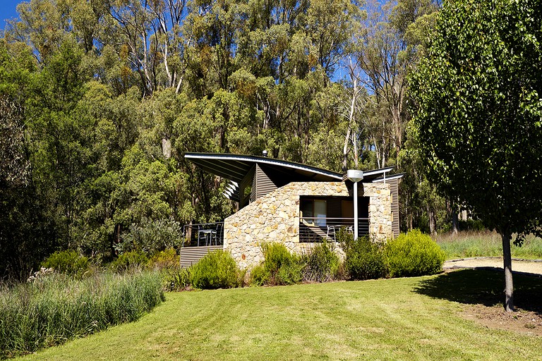 Glamping Victoria: luxury villa rental for couples near Mount Buffalo National Park