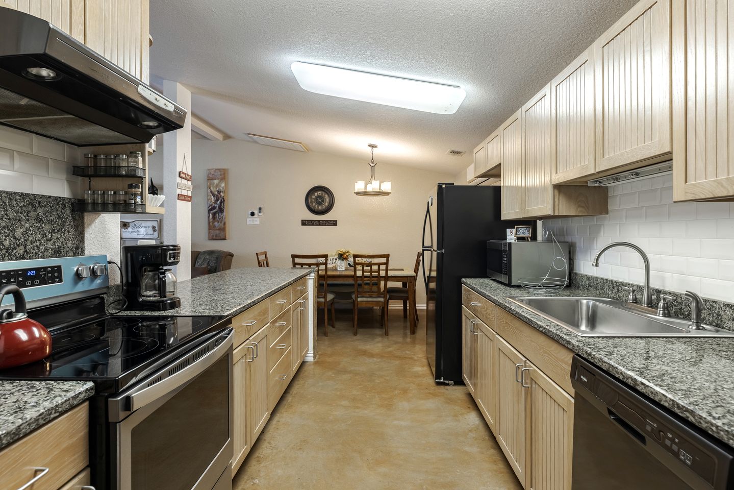 Rustic-Modern Ranch Retreat with Fire Pit & Nature Views in Mountain Home, Texas