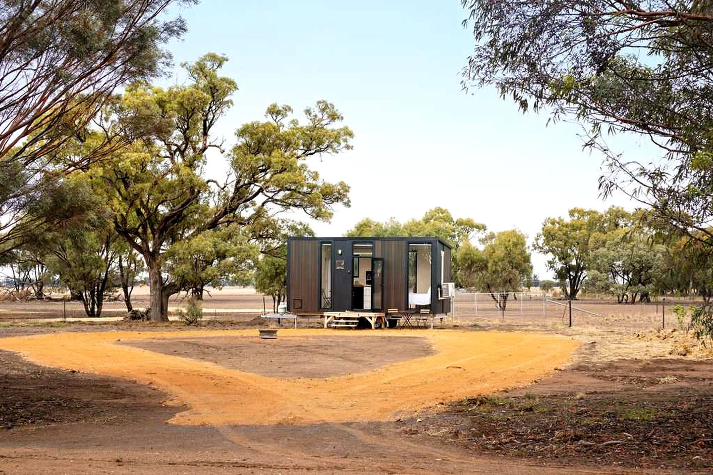 Tranquil Tiny House with Native Bush Forest Retreat near Bendigo, Wycheproof VIC