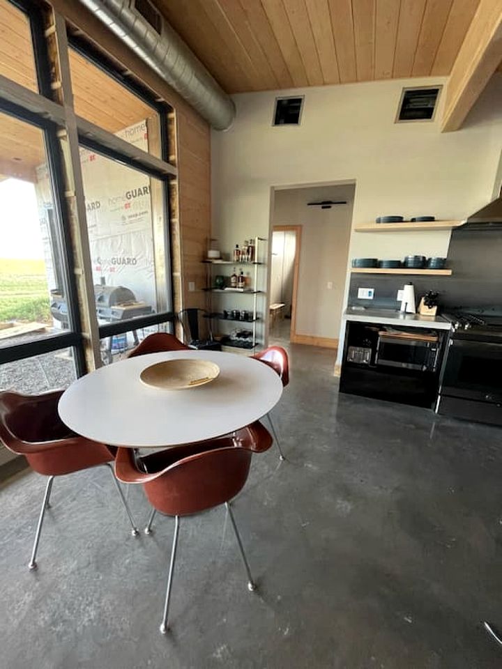 Secluded Vacation Rental with Fire Pit and Stunning Vistas in Livingston, Montana