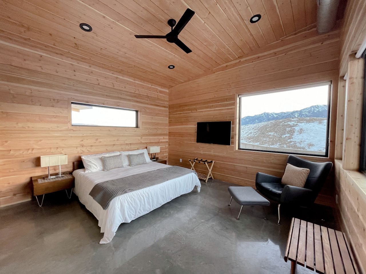 Secluded Vacation Rental with Fire Pit and Stunning Vistas in Livingston, Montana