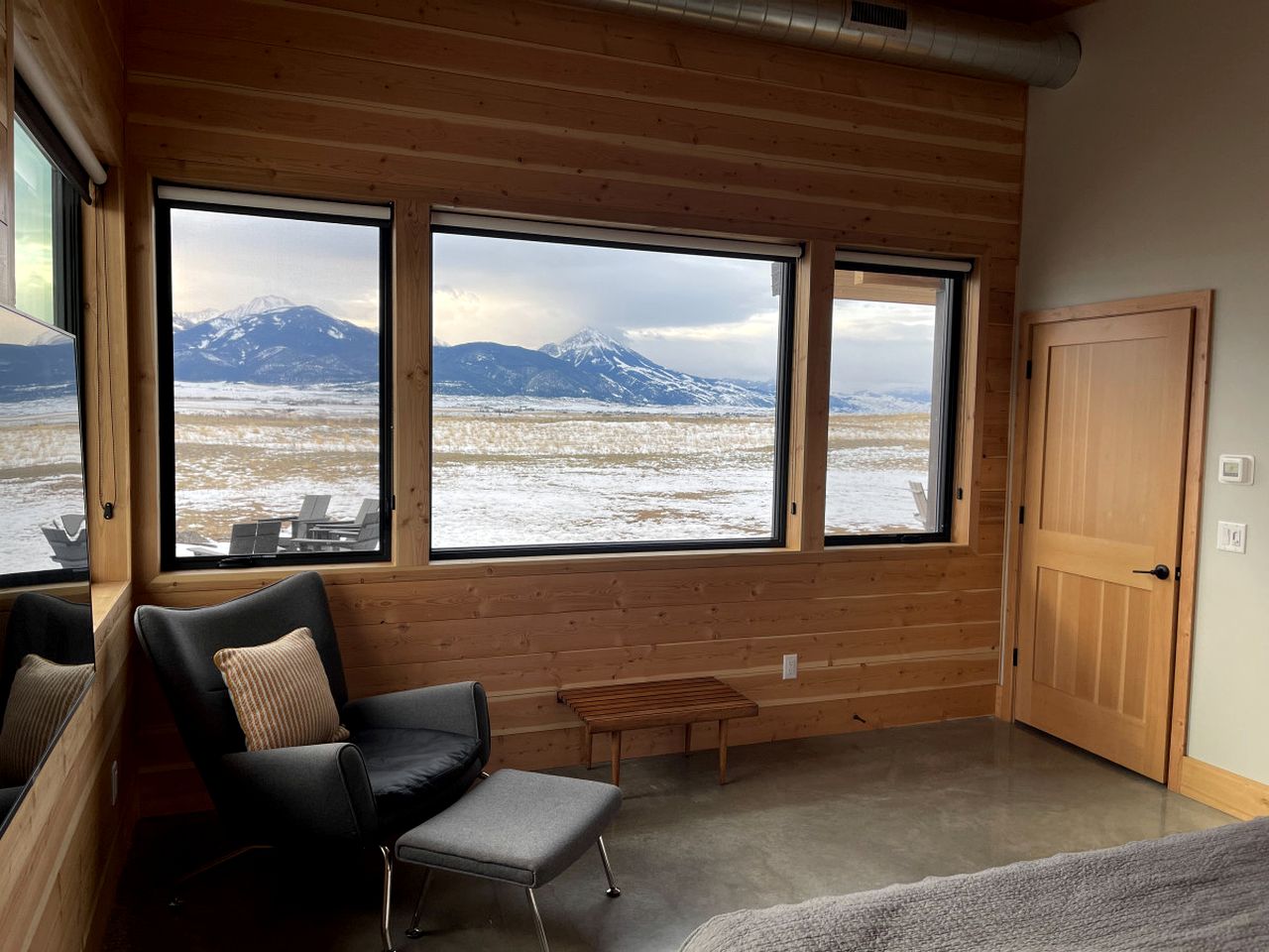 Secluded Vacation Rental with Fire Pit and Stunning Vistas in Livingston, Montana