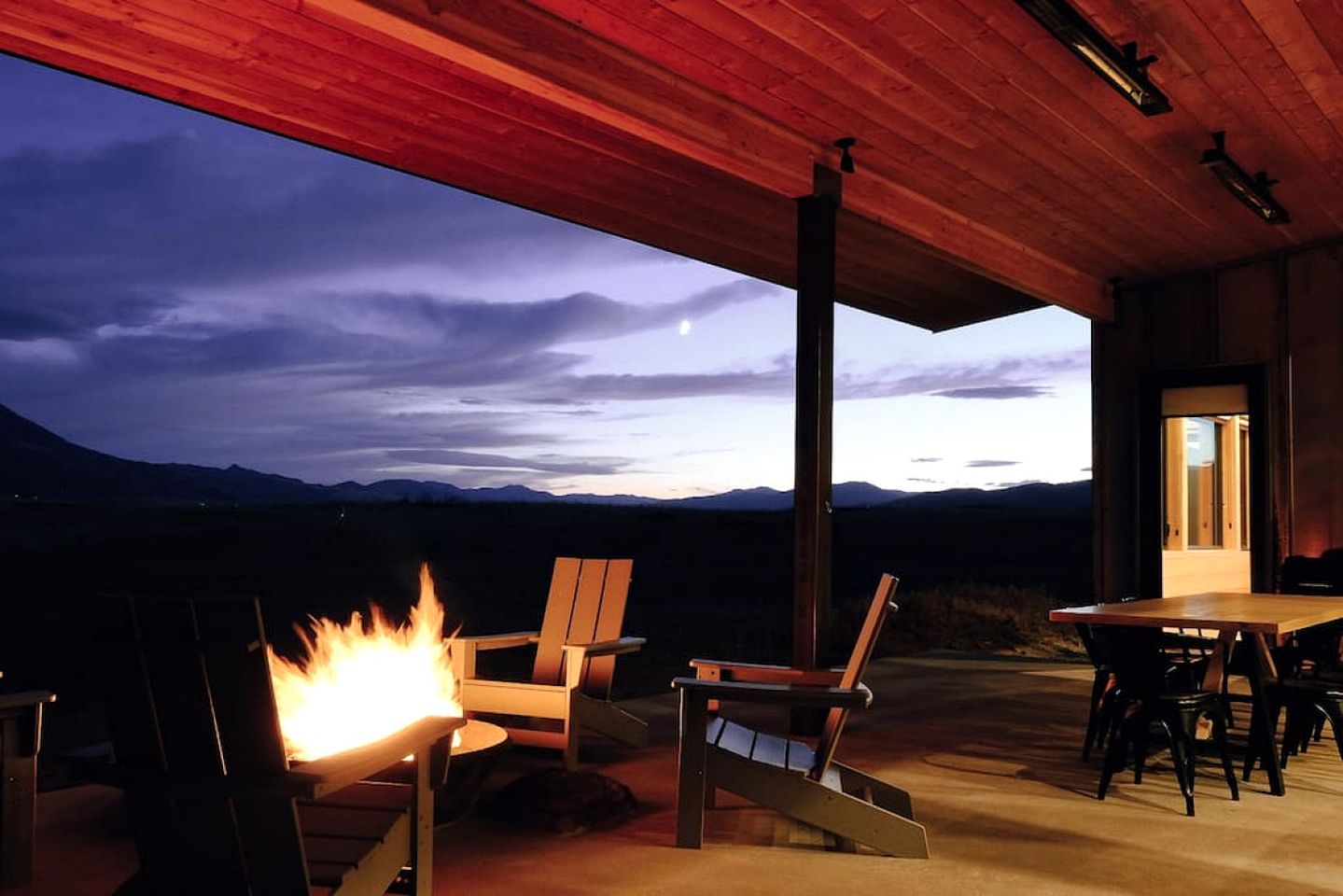 Secluded Vacation Rental with Fire Pit and Stunning Vistas in Livingston, Montana
