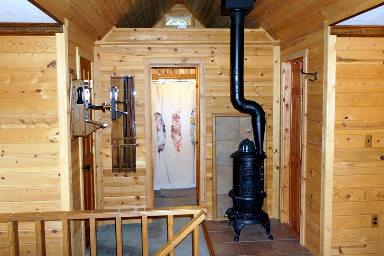 Cabins (Ohio City, Colorado, United States)