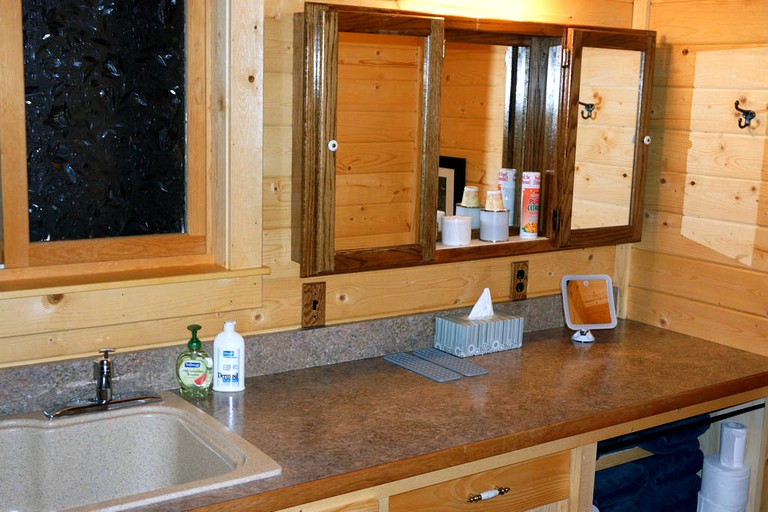 Cabins (Ohio City, Colorado, United States)