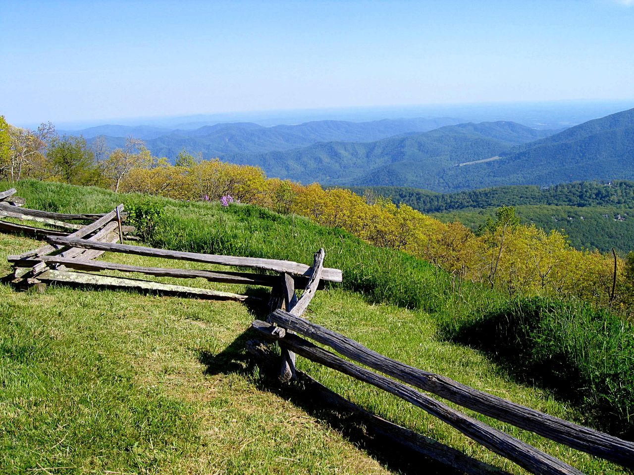 Secluded Cabin Getaway near Roseland, Virginia